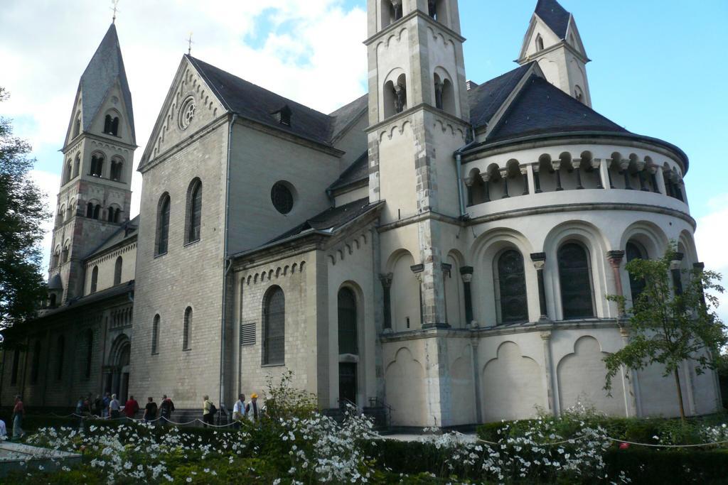 Ferienwohnungen Im Moseltal Loef Exterior photo